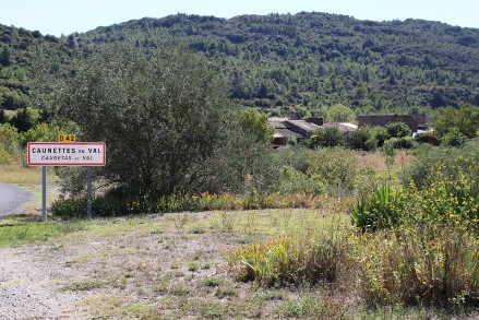 L'entrée de Caunettes en Val