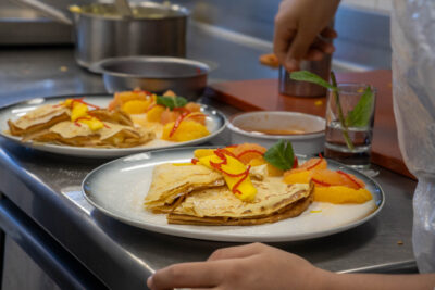 Une assiette de crêpes - Agrandir l'image 5 sur 7, fenêtre modale