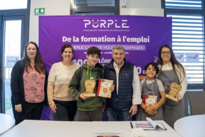 Les gagnants entouré du jury - Agrandir l'image, fenêtre modale